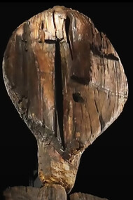 The Shigir Idol on display at the Sverdlovsk Regional Museum, Russia — Standing over five meters tall in its original form, this ancient sculpture continues to awe with its mysterious carvings