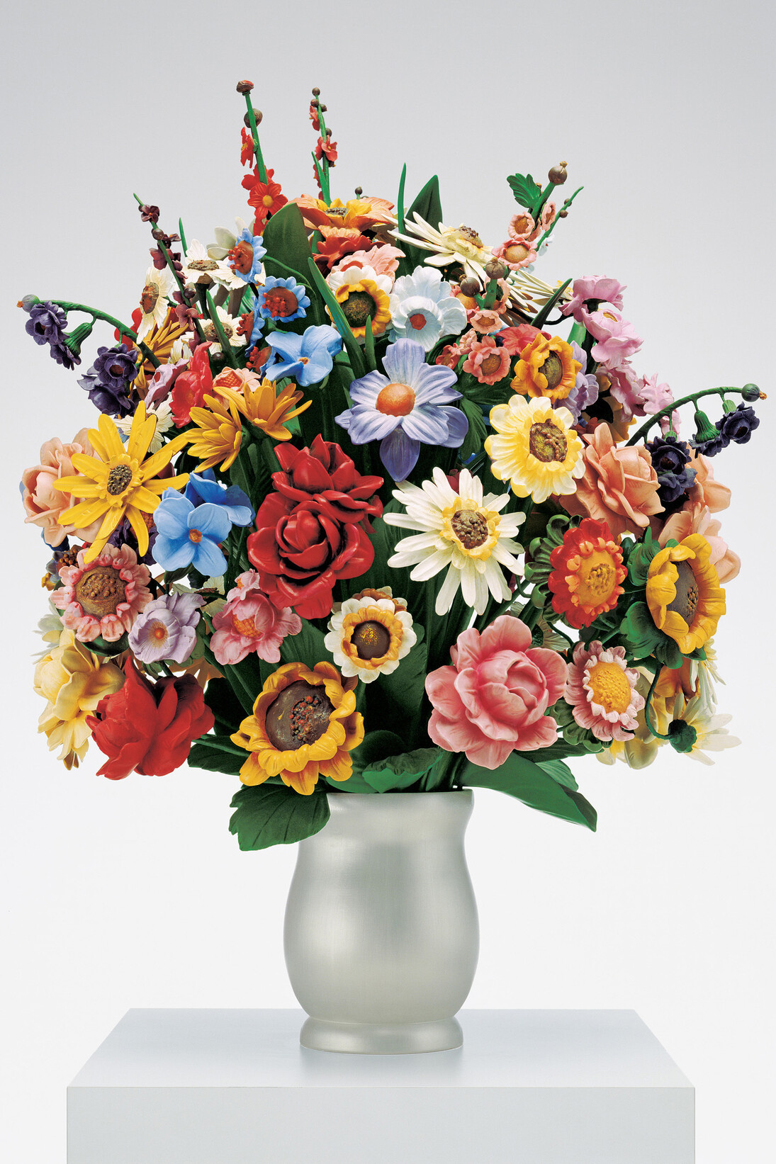 Jeff Koons, Large Vase of Flowers, 1991. Polychromed wood; 52 × 43 × 43 in. (132.1 × 109.2 × 109.2 cm). Edition no. 2/3. Collection of Norman and Norah Stone. © Jeff Koons