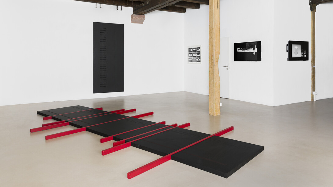 Dóra Maurer and Ryszard Waśko, exhibition view. Courtesy of Edition & Galerie Hoffmann