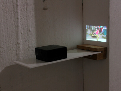 Leah Clements, Prosocial Prerequisites (cataplexy), Video installation, 2014, image courtesy of the artist
