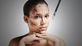 Woman with bold brows and corrector lines on her face, representing the 2010s beauty trends. Foundation makeup from the 2000s with heavy contouring