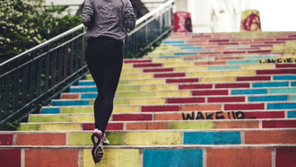 La reconocida marca de indumentaria deportiva celebra 60 años