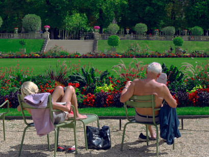 Leyendo al aire libre: pocos placeres más intensos que disfrutar de una buena historia literaria
