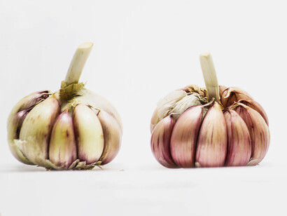 Garlic and other small gifts are believed to avoid spells and misfortune