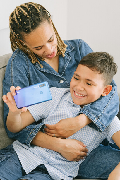 A desigualdade na distribuição de recursos durante e após desastres naturais perpetua o racismo ambiental e agrava a situação de comunidades marginalizadas