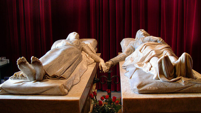 Los Amantes de Teruel. Escultura de Juan de Ávalos con las dos figuras de Diego de Marcilla e Isabel de Segura. 1955. Alabastro