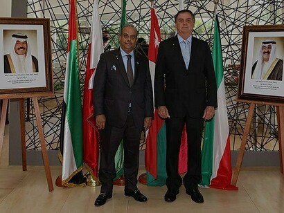 Presidente da República, Jair Bolsonaro recebe os cumprimentos do Embaixador do Kuwait no Brasil, Nasser Riden T. Almotairi; Brasília, Brasil