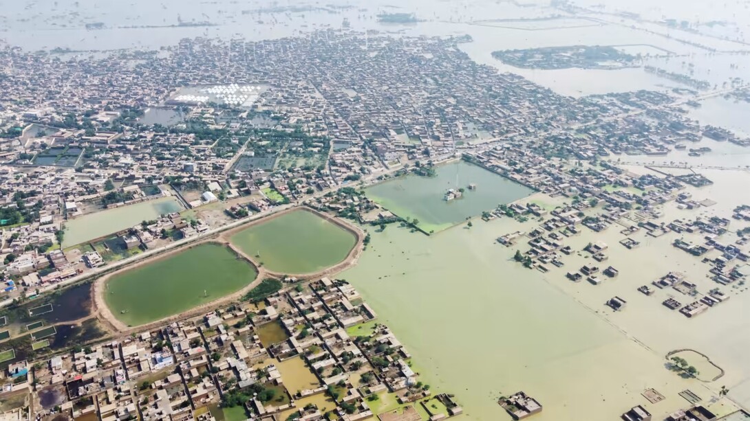 Pakistan covered in floods