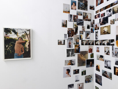 Lindsay Perryman, Tops, exhibition view. Courtesy of CLAMP