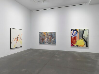 Various artists, Aligned, exhibition view. Courtesy of Nino Mier Gallery