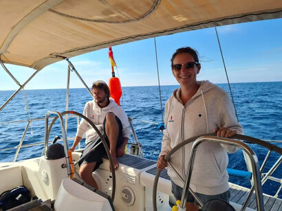 Traversée en voilier de la Corse à la France. Toute la beauté de l’instant suffit à se convaincre des avantages de ce mode de déplacement © Sailcoop