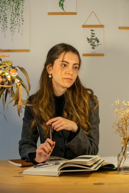 The text was actually a real letter she had written to her ex-boyfriend while living under a false name, breaking off their troubled relationship before leaving him behind