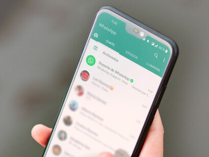 El problema de WhatsApp es que lo tenemos en nuestro móvil y no sabemos si el aviso que suena es por la conversación con un amigo o por algo del trabajo