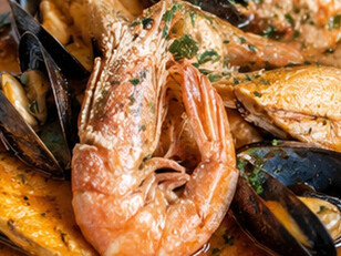 Brodetto Marchigiano. La più celebre zuppa di pesce delle Marche, nata dall'incontro tra il pescato dell'Adriatico e la sapienza delle comunità marinare