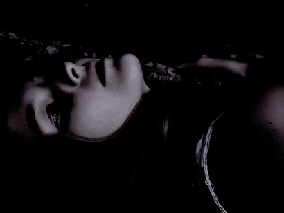 Personas que se sienten atraídas por opciones distintas y hasta contradictorias 