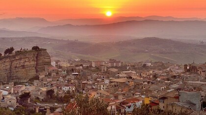Federico II concesse la terra di Corleone al miles Oddone de Camerana da Brescia 