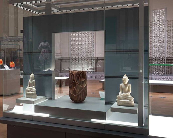 South Asian Design, Exhibition view. Courtesy of Manchester Art Gallery