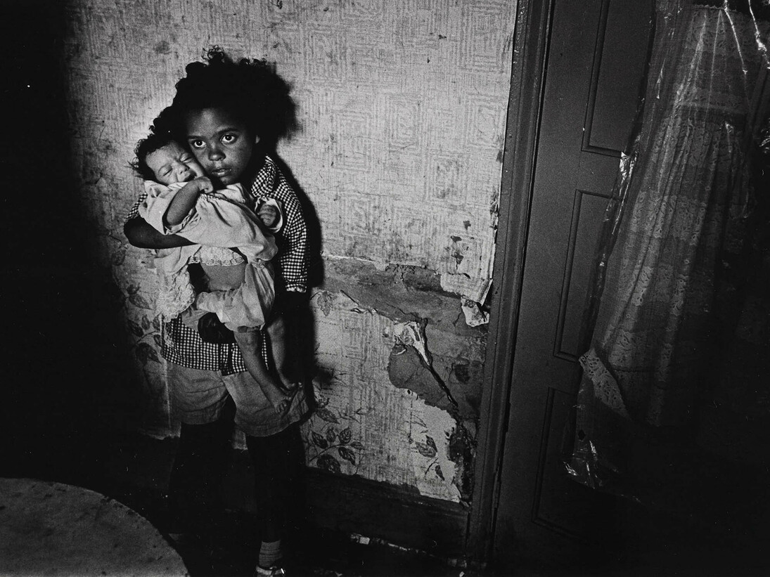 Children living in substandard property, Birmingham Balsall Heath, June 1969 © Nick Hedges / National Media Museum, Bradford