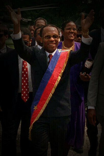 Jean-Bertrand Aristide, ehemaliger haitianischer Präsident, der 2003 von Frankreich die Rückzahlung der seinem Land auferlegten Schulden forderte
