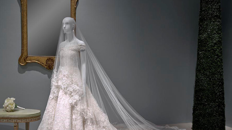 The Glamour and Romance of Oscar de la Renta. Courtesy of The Museum of Fine Arts
