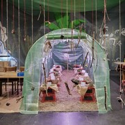 Verschiedene künstler, And this is us 2025. Junge kunst aus Frankfurt, ausstellungsansicht. Mit freundlicher genehmigung des Frankfurter Kunstvereins