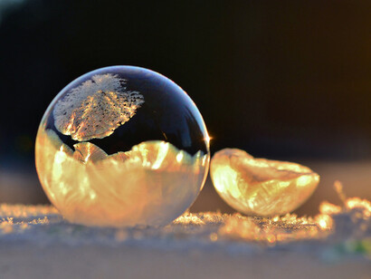 Sub specie aeternitatis