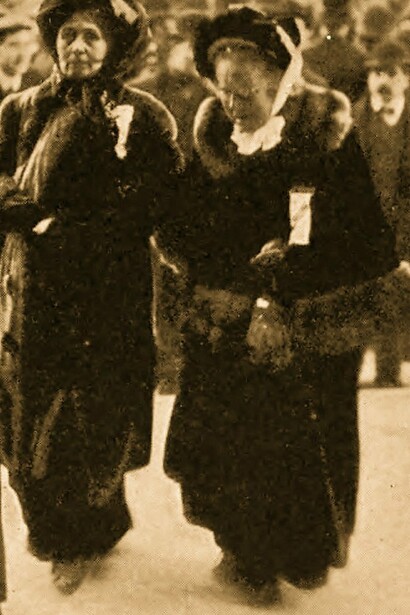 Imagenes del "Viernes negro" de 1910 en Londres, Inglaterra, donde las mujeres marcharon hacia el Parlamento para reclamar por su derecho al voto