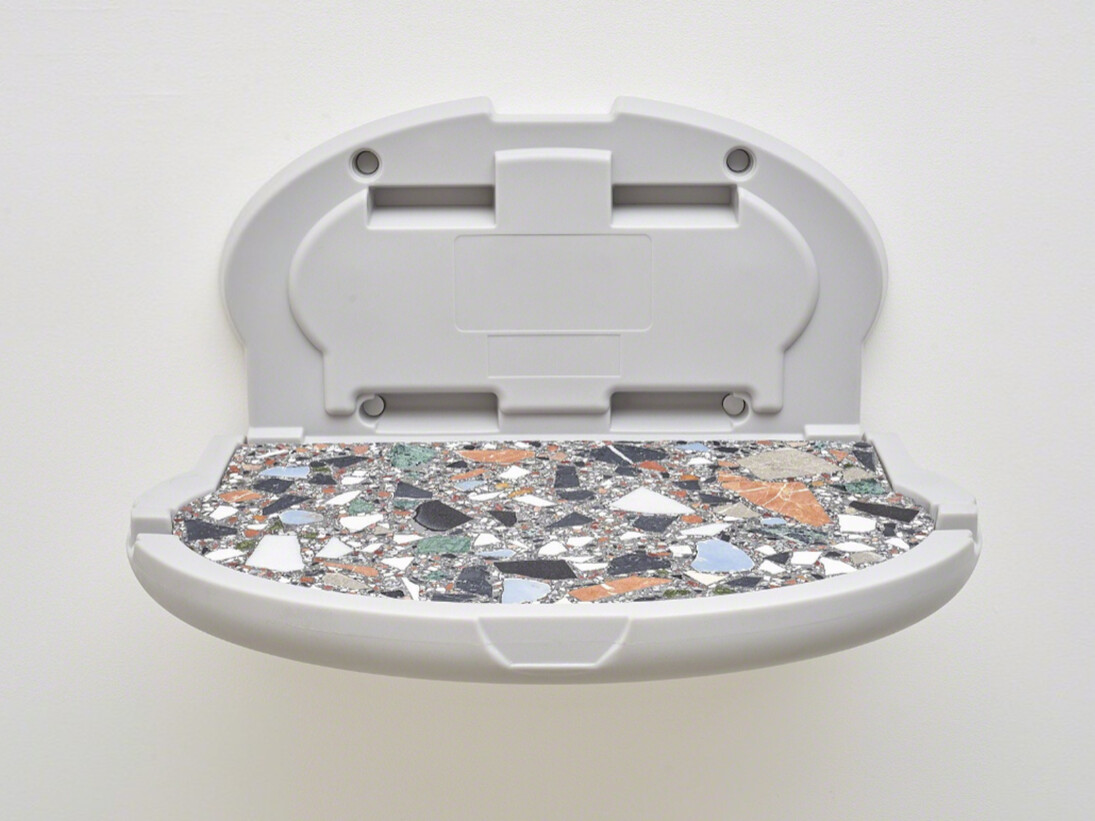 Grundstück, Exhibition view. Courtesy of Jessica Silverman Gallery