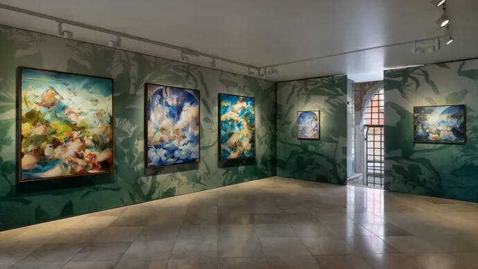 Flora Yukhnovich, Egg, vista della mostra. Cortesia di Victoria Miro