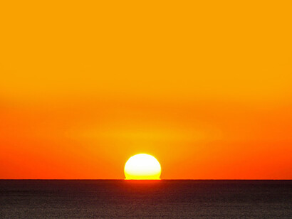 L'ondata di calore marina rilevata nel 2019 nell'area nordorientale dell'Oceano Pacifico ha causato un aumento di circa 3 gradi Celsius nello strato superiore delle acque