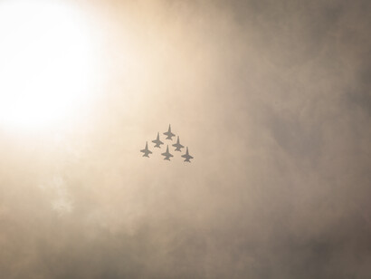 Ya todo un presidente estadounidense, Eisenhower, advirtiera en su día de un complejo industrial-militar que amenzaba la legitimidad del poder democrático en EE.UU 