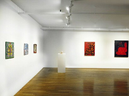 Regrouping, Exhibition view. Courtesy of Edward Thorp Gallery