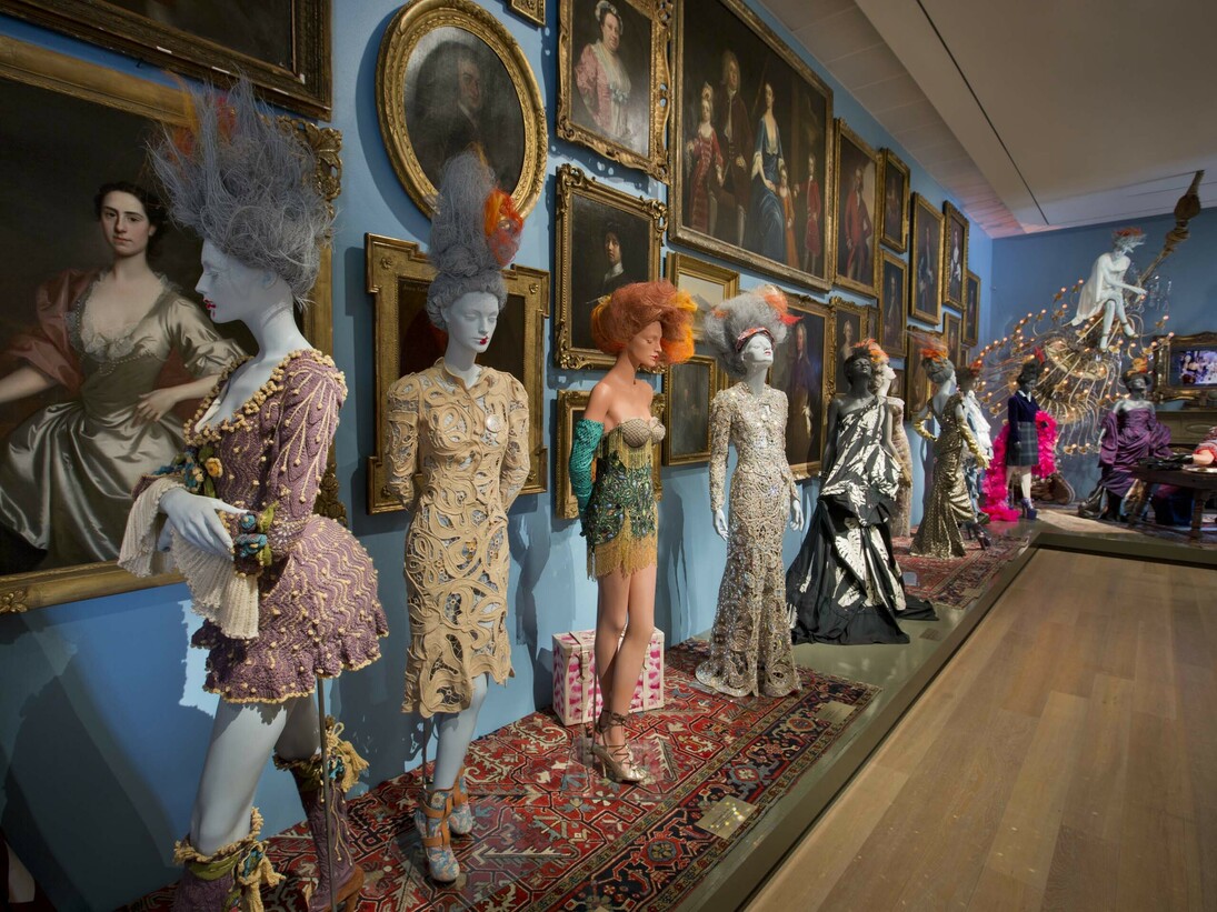 Dress Up Story, exhibition view, 2015