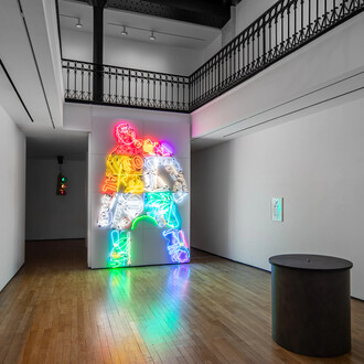 Iván Navarro, Cyclops, exhibition view. Courtesy of Templon 