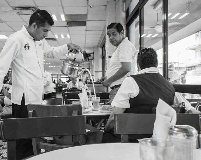 En el Cafe by Francisco Marin. Courtesy of Aflote.sg