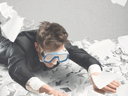 Nadando no mar da papelada burocrática