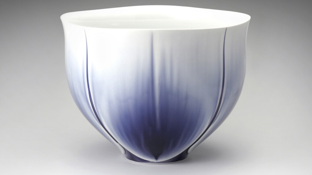 Gold and Silver Waves. Courtesy of Onishi Gallery