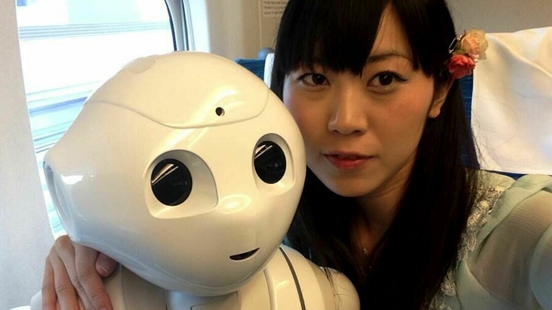 Pepper in the subway © Tomomi Ota