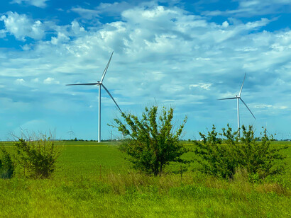 Expansión y desarrollo tecnológico propio en energías renovables