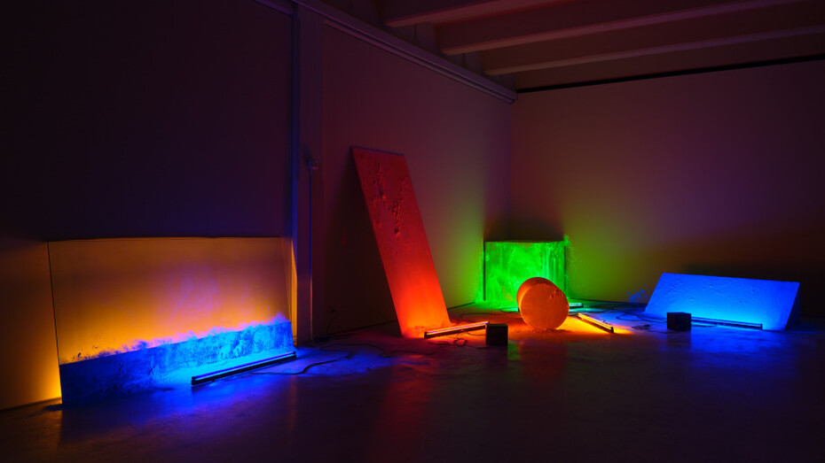 Keith Sonnier, exhibition view. Courtesy of Dia Beacon