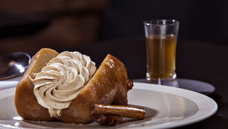 Sei un babà, il più grande complimento che un napoletano possa fare