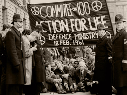 Bertrand Russell en la protesta contra Polaris, Whitehall, 1961