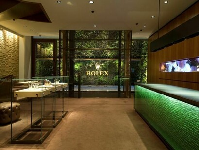 Rolex shop in Milan, Patrick Blanc. Foto di Pascal Héni  
