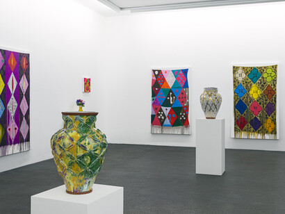 Judy Ledgerwood, Exhibition view. Courtesy of Häusler Contemporary 