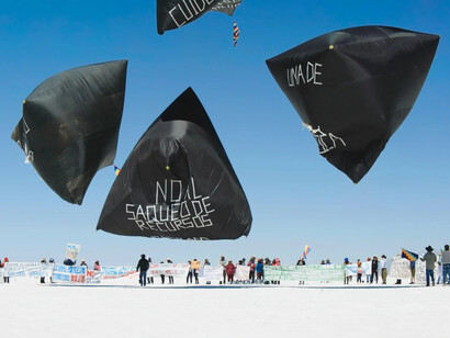 Tomás Saraceno, Fly with pacha, into the aerocene (detail), 2017–2023. Courtesy of Kunstsammlungen Chemnitz
