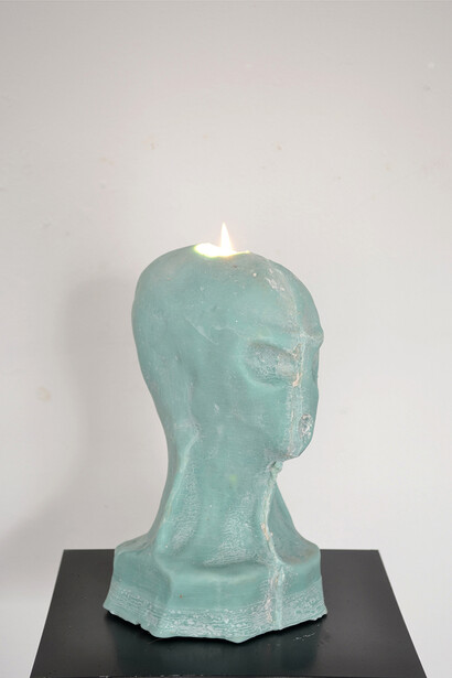 Jon Stahn | My Alien Friend, 2019. Stearic, 28x16x18 cm