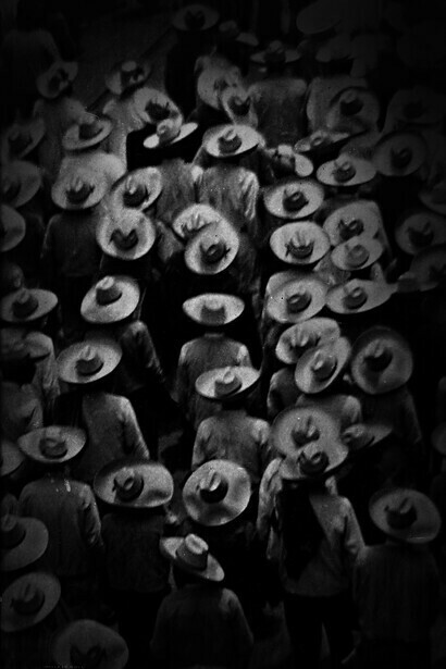 Tina Modotti fu un'artista sensibile e partecipe del movimento per l'emancipazione degli oppressi
