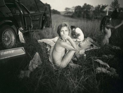 Sally Mann, Luncheon in the grasses, 1991. Courtesy of Edwynn Houk Gallery
