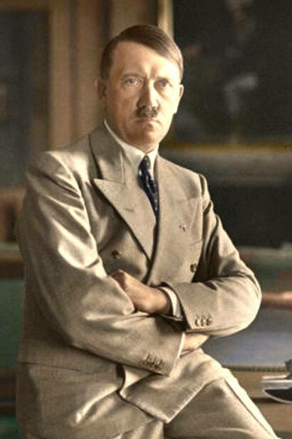 Hitler con indosso la divisa nazista, Germania, 1938