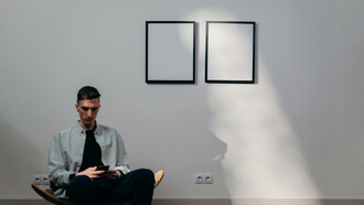 Las redes sociales han sustituido a los medios tradicionales, que antes ofrecían una visión más equilibrada con su contenido masivo y general